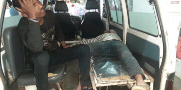 শাসক দলীয় কর্মীদের উপর বিরোধীদের আক্রমণ।