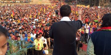 করবুকে তীপ্রা মথার নির্বাচনী জনসভায় বক্তব্য রাখছেন দলের সুপ্রিমো মহারাজা প্রদ্যুৎ কিশোর দেববর্মণ।