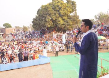 কুর্তি কদমতলায় অভিষেক ব‍্যানার্জীর ভীড়ে ঠাসা জনসভা
