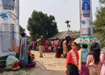 ভোট দিতে আসা ভোটাররা প্রচন্ড হয়রানির শিকার