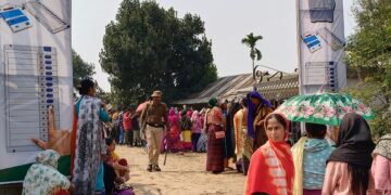 ভোট দিতে আসা ভোটাররা প্রচন্ড হয়রানির শিকার