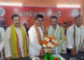 সোমবার রাজ্যের পরিষদীয় দলের নেতা নির্বাচিত হন প্রফেসর ডা:মানিক সাহা।