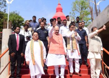 মুখ্যমন্ত্রীকে নিয়ে উদয়পুরের মাতাবাড়িতে পূজা দিলেন অমিত শাহ,জেপি নাড্ডা।