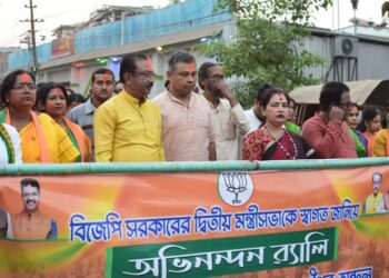 রাজ্যজুড়ে বিজয় উৎসব বিজেপির