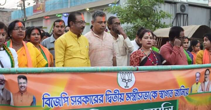 রাজ্যজুড়ে বিজয় উৎসব বিজেপির