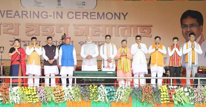 প্রধানমন্ত্রীর উপস্থিতিতে শপথ নিল  বিজেপি আইপিএফটি মন্ত্রিসভা