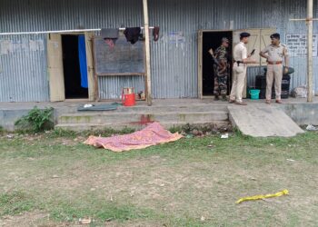 আত্মঘাতী এক টি.এস.আর জওয়ান।