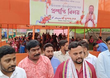 বিধায়কের অভিনব উদ্যোগে যথেষ্ট খুশি অবিভাবকরা।