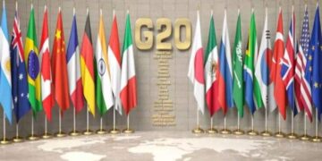 জি-২০ এর প্রতিনিধিদের সঙ্গে মুখ্যমন্ত্রী।