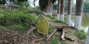 অবহেলার শিকার কমলাসাগর মাতাবাড়ি।