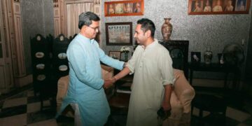 মহারাজার খোঁজখবর নিতে রাজবাড়িতে মুখ্যমন্ত্রী