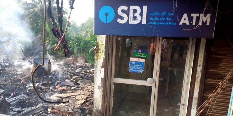 মধুপুর বাজারে ভয়াবহ অগ্নিকাণ্ড