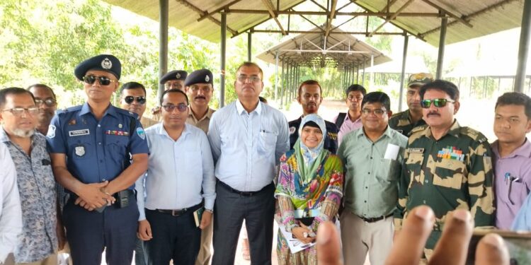 কমলাসাগর সীমান্ত হাটে দুই দেশের প্রতিনিধি দলের বৈঠক অনুষ্ঠিত