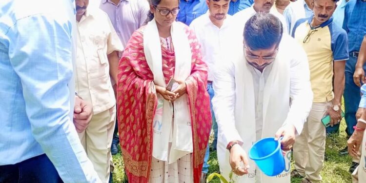 কমলাসাগরে রাজ্যের পর্যটনমন্ত্রী