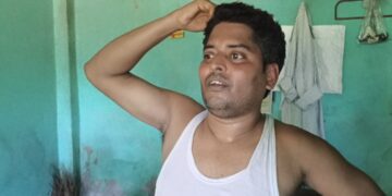 প্রতারণার অভিযোগে মামলা দায়ের মনোজিৎ এর বিরুদ্ধে