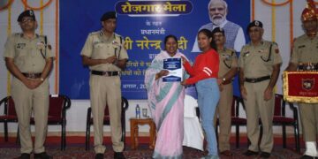 রোজগার মেলায় ২১০ জনের হাতে অফার তুলে দিলেন প্রতিমা