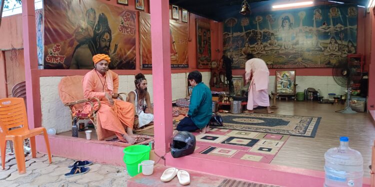 তিন কোটি টাকা ব্যায়ে তৈরি হচ্ছে মন্দির