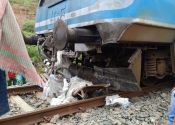 শনিবার বড়সড় রেল দূর্ঘটনার হাত থেকে অল্পেতে রক্ষা পেল শত শত রেলযাত্রী