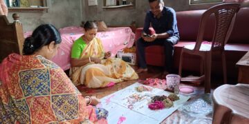 সাংবাদিক ভাইদের হাতে রাখী পরিয়ে দিলেন বিধায়িকা