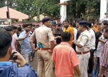 হিজাব কান্ডে উত্তপ্ত বিশালগড়ের কড়ুইমুড়া