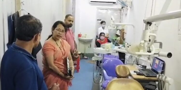 ডেন্টাল ক্লিনিকে হানা সিপাহীজলা জেলা স্বাস্থ্য দপ্তরের