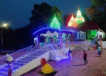 ভাদ্রমেলা উপলক্ষে সেজে উঠল কমলাসাগর কালী মায়ের মন্দির