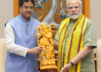 রাজ্যের উন্নয়ন কর্মসূচির রূপায়ণ প্রধানমন্ত্রীর সাথে মুখ্যমন্ত্রীর বৈঠক