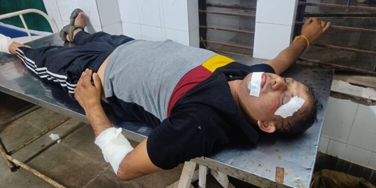 দুটি বাইকের মুখোমুখি সংঘর্ষে গুরুতর আহত দুই