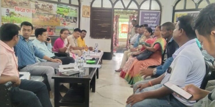 ঐতিহ্যবাহী ভাদ্র মেলাকে কেন্দ্র করে বুধবার প্রশাসনিক বৈঠক অনুষ্ঠিত হয়েছে কমলাসাগরে