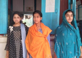 বিএসএফের হাতে আটক তিন বাংলাদেশী রোহিঙ্গা যুবতী