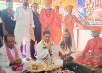 গুরু গোরক্ষনাথ আশ্রমে দক্ষিণেশ্বর কালী মন্দিরের শিলান্যাস করেন মুখ্যমন্ত্রী