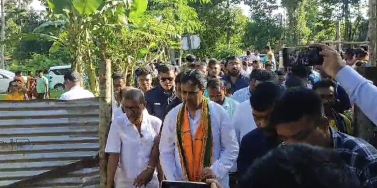 পুকুরের জলে ডুবে দুই শিশুর মর্মান্তিক মৃত্যুর খবর শুনে মঙ্গলবার তাদের বাড়িতে গেল মুখ্যমন্ত্রী
