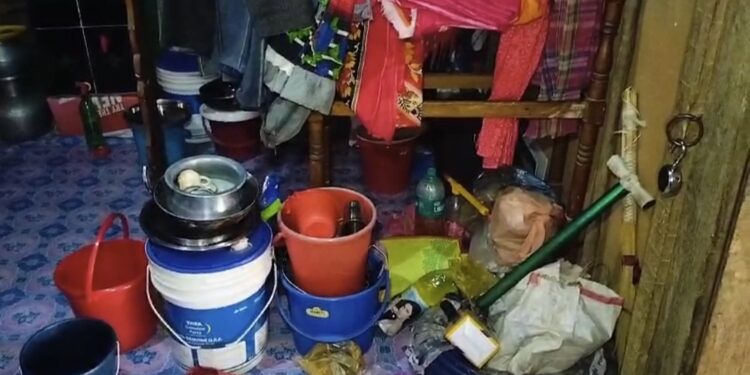 একই রাতে চার বাড়িতে চুরি,পুলিশি নিরাপত্তা প্রশ্নের মুখে