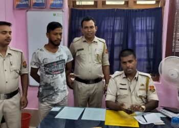 যাত্রীবাহী অটোতে তল্লাশি চালিয়ে ১০ গ্রাম হিরোইন সহ একজন গ্রেফতার