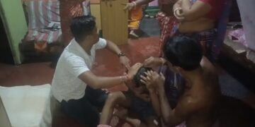 নেশা সামগ্রী বিক্রির বিরোধিতা করতে গিয়ে শাসক দলীয় দুই পক্ষের মারামারিতে আক্রান্ত একই পরিবারের একাধিক ব্যক্তি।