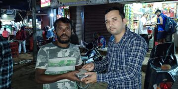 ন্যাশনাল প্রেস ডে তে ক্ষুধার্তদের পাশে সাংবাদিকরা