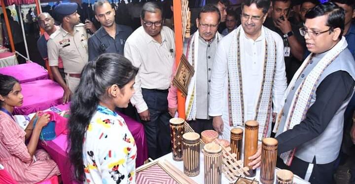 যুবদের সঠিক দিশায় পরিচালিত করলে দেশের উন্নয়ন সম্ভব :মুখ্যমন্ত্রী