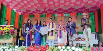 মুখ্যমন্ত্রীর হাত ধরে আত্যাধুনিক এম্বুলেন্সের শুভ উদ্বোধন হয়ে গেল মধুপুর প্রাথমিক স্বাস্থ্য কেন্দ্রে