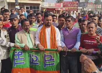 বিধায়কের হাত ধরে ২৬ পরিবারের ১০৫ জন ভোটার বিজেপিতে