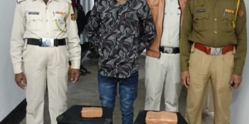 সাউন্ড বক্সের মাধ্যমে বিহারে গাঁজা পাচারের সময় পুলিশের হাতে আটক এক