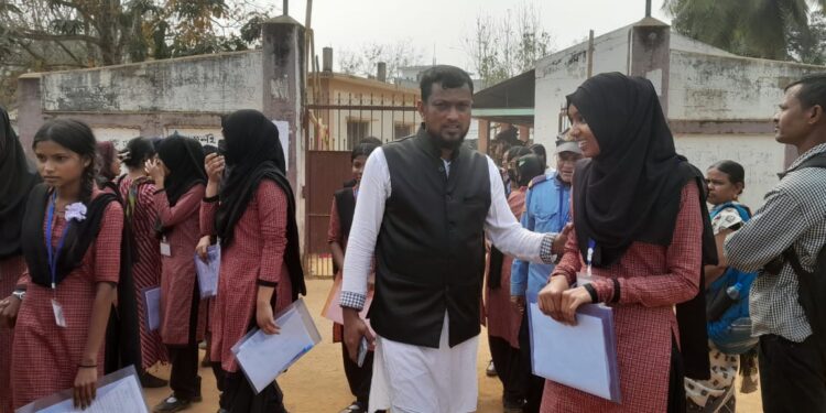 সিবিএসসি বোর্ডের মাধ্যমিক পরীক্ষা শুরু বিশালগড়ের একটি কেন্দ্রে
