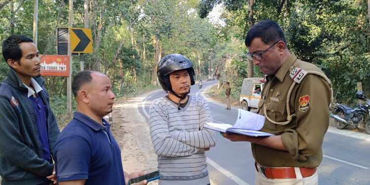 প্রকাশ্য দিবালোকে ২ লক্ষ টাকা ছিনতাই!