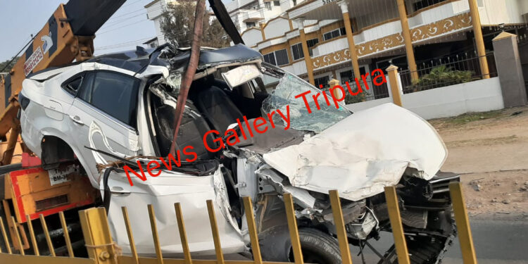 গাড়ি দুর্ঘটনায় মর্মান্তিক মৃত্যু রাজ্যের কৃতি সন্তান ডাঃদেবাশীষ দন্ডের