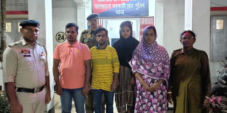 জিআরপি পুলিশের হাতে আটক চার বাংলাদেশি