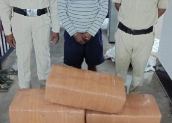 ৯০ কেজি শুঁকনো গাজা সহ পুলিশের হাতে আটক ১