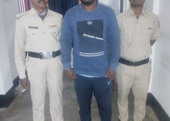 মানব পাচারকারীর এক পান্ডা আটক পুলিশের হাতে