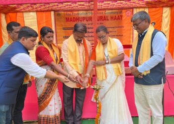 মধুপুর বাজারে গ্রামীণ হাটের শিলান্যাস