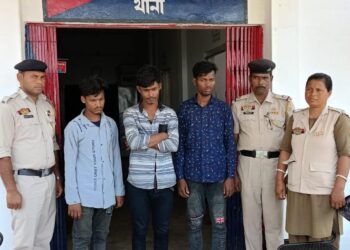 আগরতলা রেল স্টেশন থেকে আটক তিন বাংলাদেশী রোহিঙ্গা