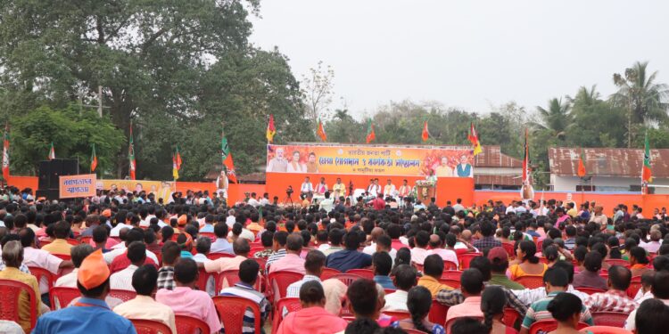 বামুটিয়া মন্ডলের উদ্যোগে আয়োজিত মেগা যোগদান ও কার্যকর্তা সম্মেলনে বিপ্লব দেব