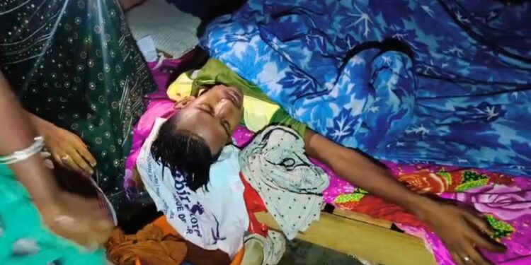 আক্রমণ পাল্টা আক্রমণে ব্যাপক উত্তেজনা বাইদ্যারদিঘী কসবা এলাকায়